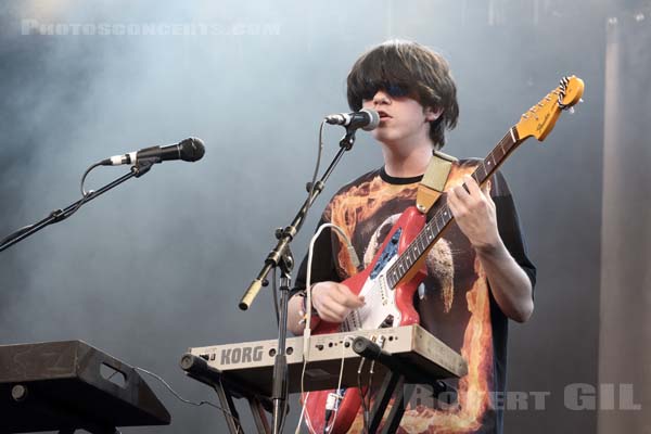 DECLAN MCKENNA - 2015-07-16 - PARIS - Parvis de l'Hotel de Ville - 